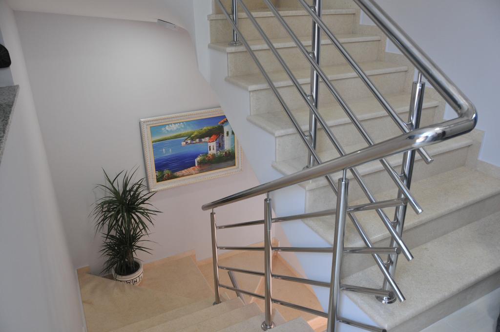 Ambassador & Ambassador Lux Apartments Ulcinj Exteriör bild