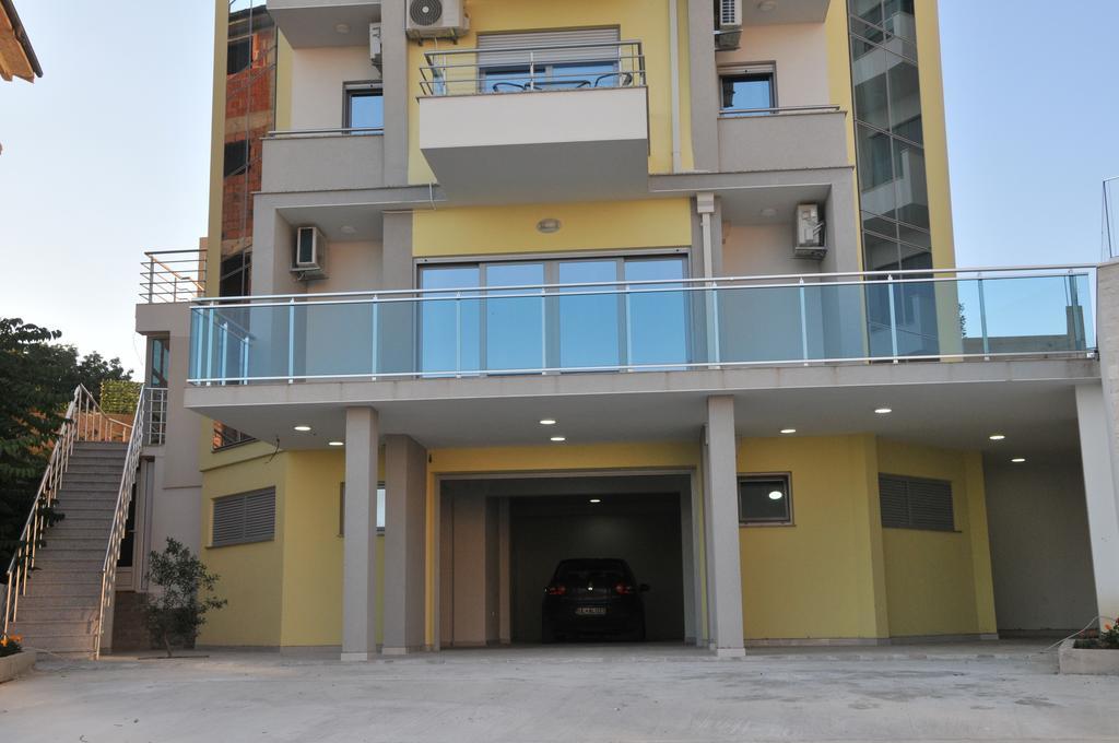 Ambassador & Ambassador Lux Apartments Ulcinj Exteriör bild