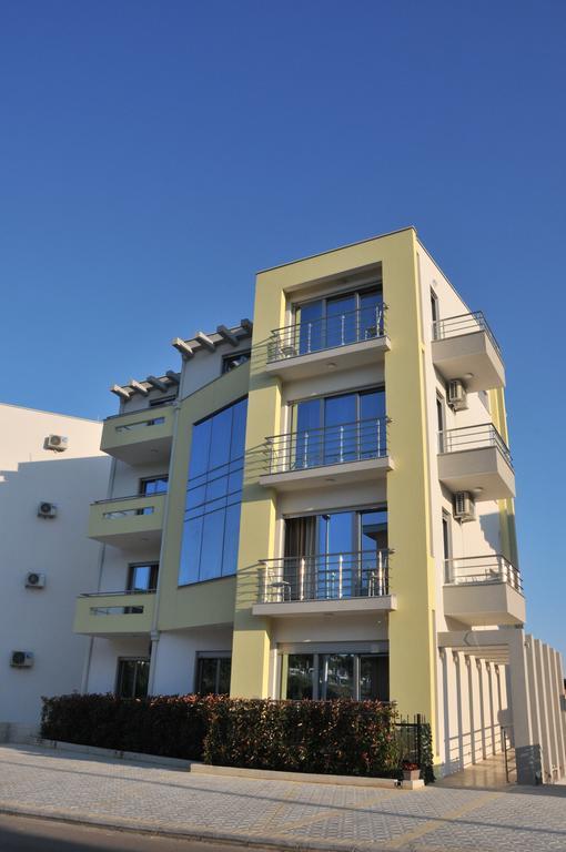 Apartments Ambassador Ulcinj Exteriör bild